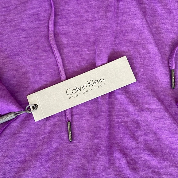 NWT - CALVIN KLEIN - Performance Top (L) - Picture 6 of 12
